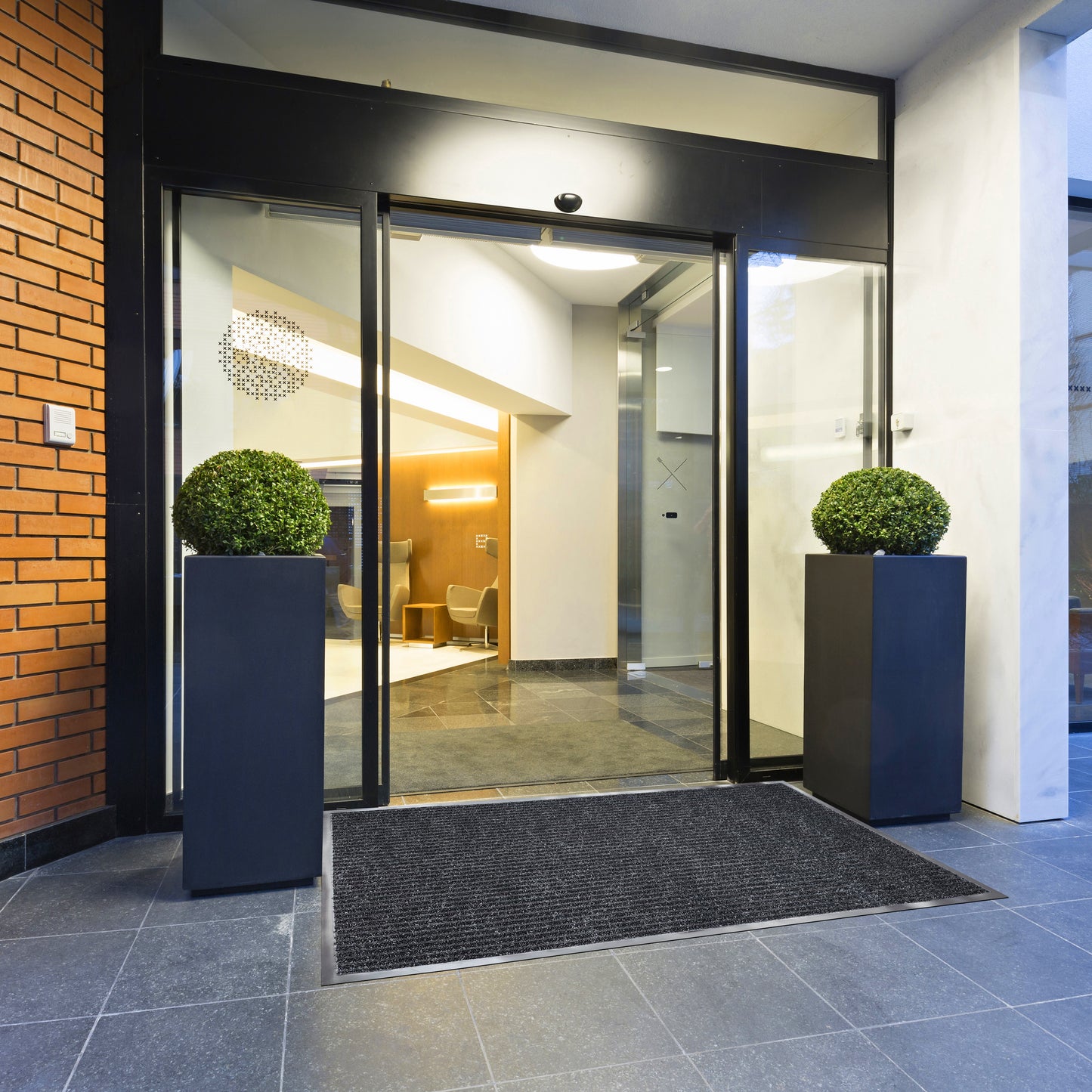 Brush Rib Pepper Entrance Mat - Heavy-Duty Floor